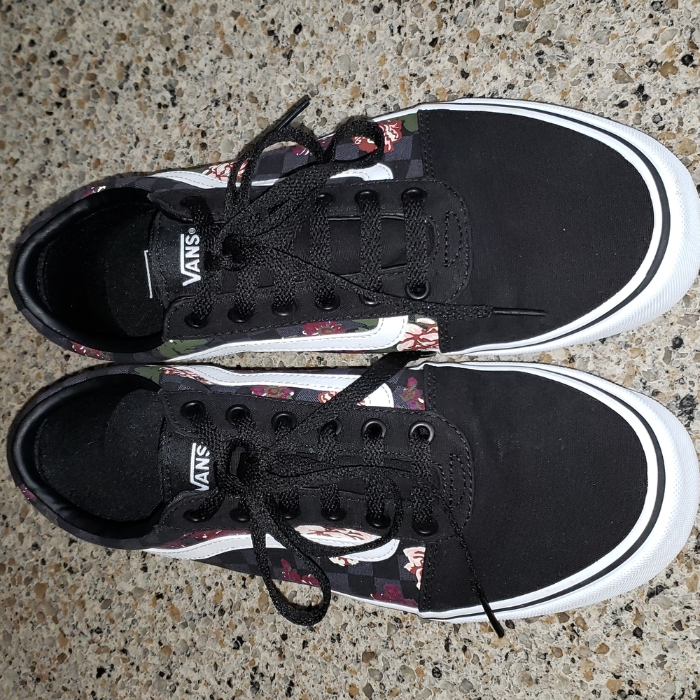 Women's VANS Ward Black Checkerboard & Dark Pink Floral Lace Up Sneaker